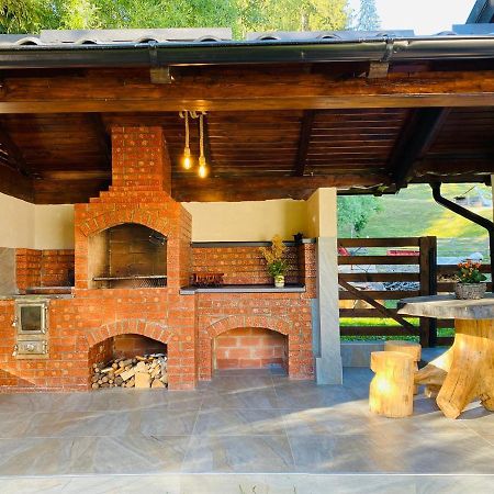Roua Bucovinei Villa Sadova  Exteriör bild