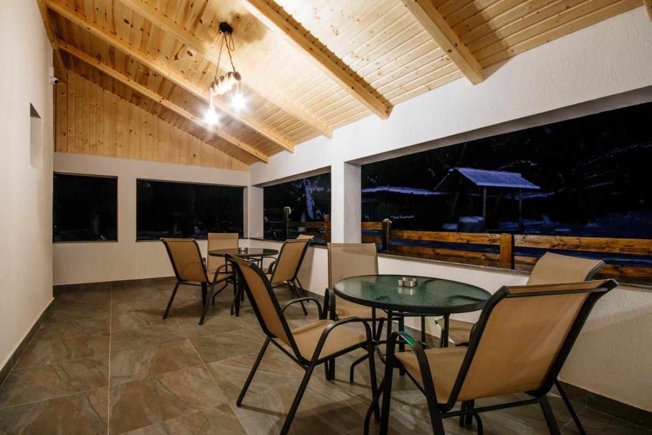 Roua Bucovinei Villa Sadova  Exteriör bild