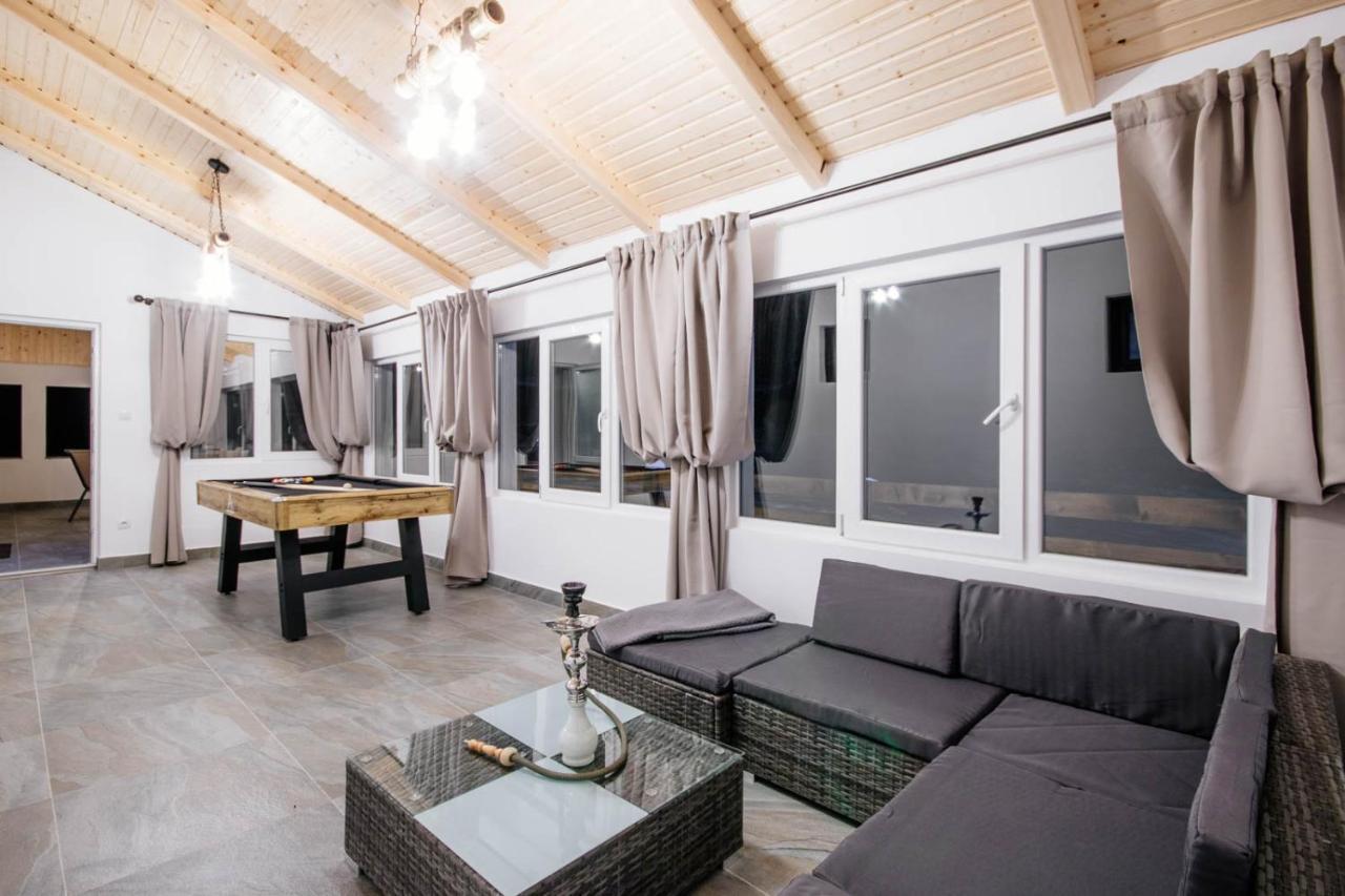 Roua Bucovinei Villa Sadova  Exteriör bild