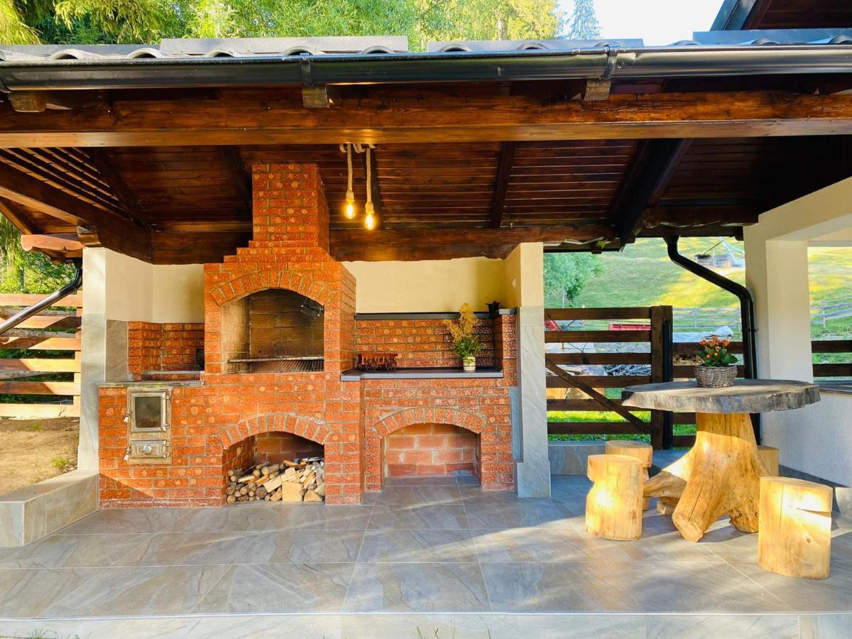 Roua Bucovinei Villa Sadova  Exteriör bild